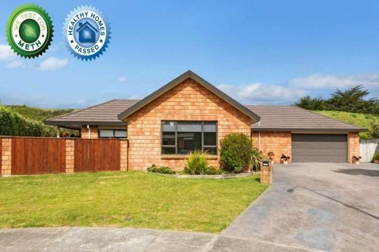 Photo of property in 17 Sams Way, Raumati South, Paraparaumu, 5032