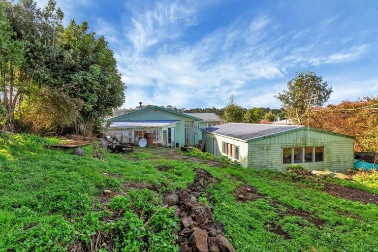 Photo of property in 15 Taraire Street, Ostend, Waiheke Island, 1081