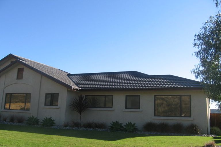 Photo of property in 96 Navigation Drive, Whitby, Porirua, 5024