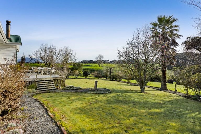 Photo of property in 516 Turuturu Road, Hawera, 4674