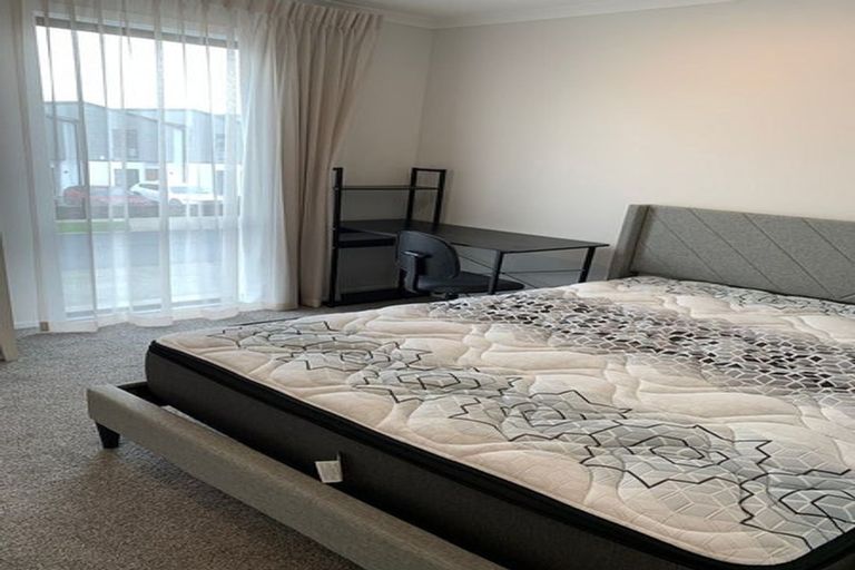 Photo of property in 14b Mawai Hakona Drive, Wallaceville, Upper Hutt, 5018