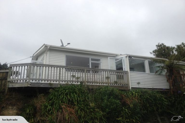 Photo of property in 77a Bassett Road, Johnsonville, Wellington, 6037