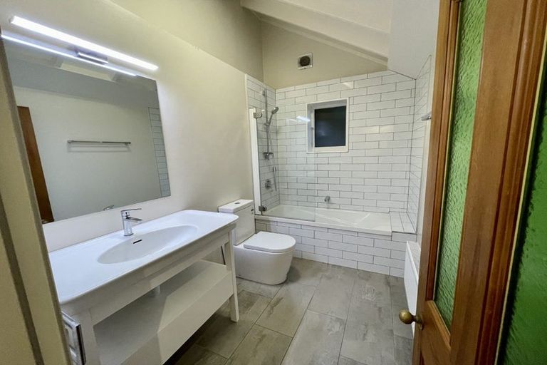 Photo of property in 8 Ascot Street, Thorndon, Wellington, 6011