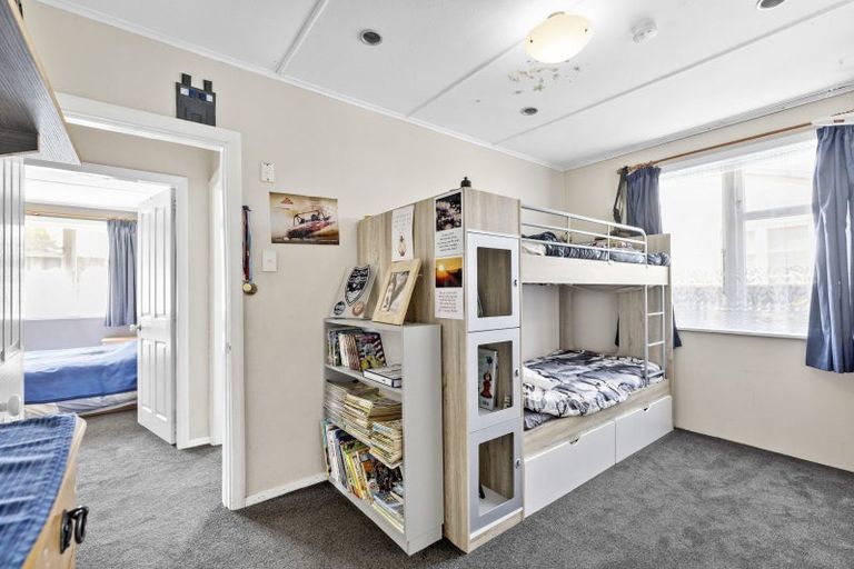 Photo of property in 12 Collins Crescent, Feilding, 4702