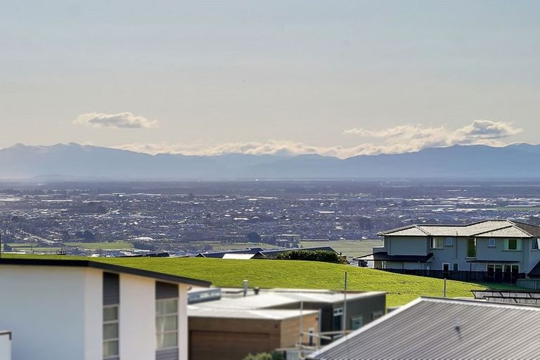 Photo of property in 5 Millbeck Place, Westmorland, Christchurch, 8025