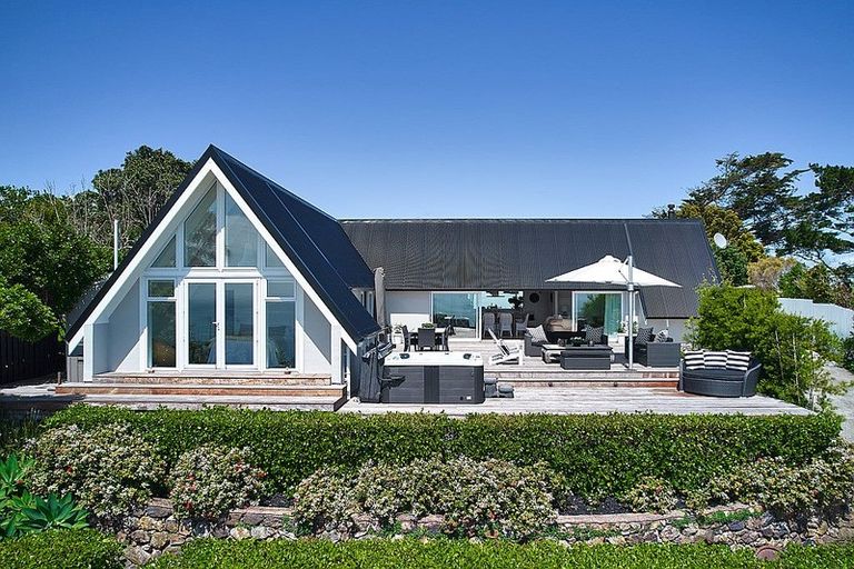 Photo of property in 66 Cory Road, Palm Beach, Waiheke Island, 1081