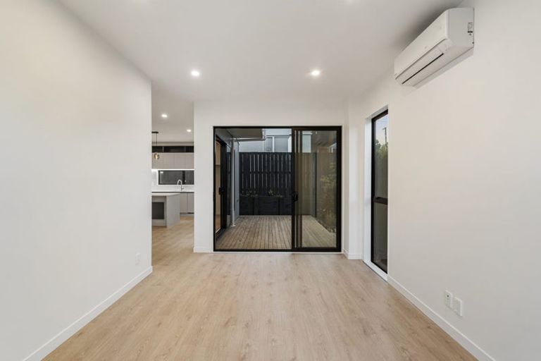 Photo of property in 24a Killarney Avenue, Torbay, Auckland, 0630