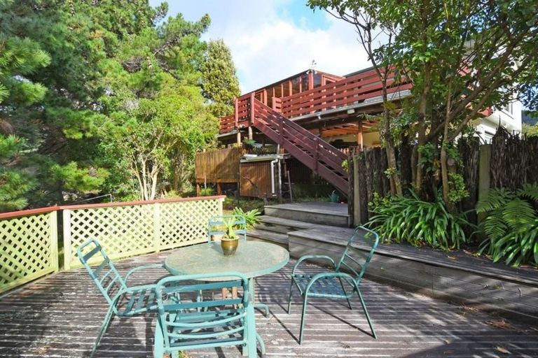 Photo of property in 15 Ecclesfield Grove, Silverstream, Upper Hutt, 5019