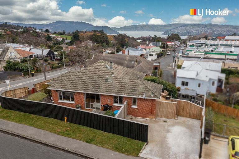 Photo of property in 53 Hawthorn Avenue, Mornington, Dunedin, 9011