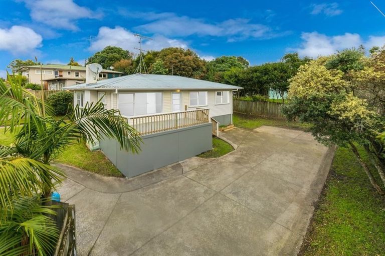 Photo of property in 1/28 Fairclough Road, Beach Haven, Auckland, 0626