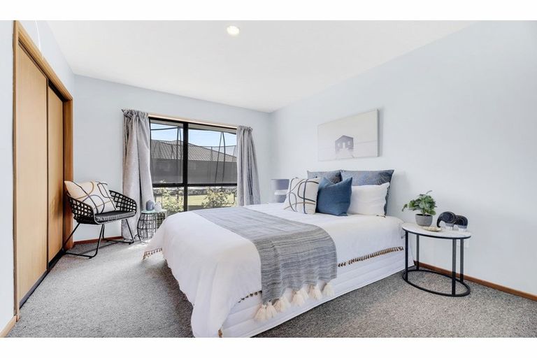 Photo of property in 22 Giles Place, Shirley, Christchurch, 8061