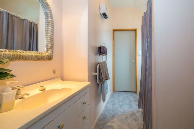 Photo of property in 1 Mure Street, Mosgiel, 9024