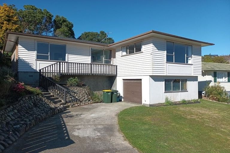 Photo of property in 8 Timaru Grove, Kelson, Lower Hutt, 5010