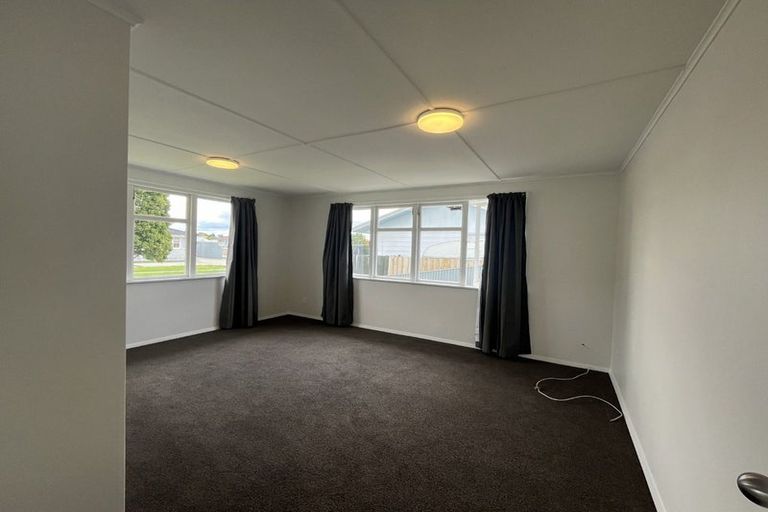 Photo of property in 30 Neal Crescent, Onekawa, Napier, 4110