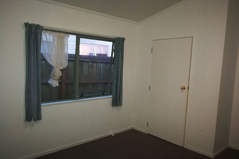 Photo of property in 9 Silverstone Place, Henderson, Auckland, 0612