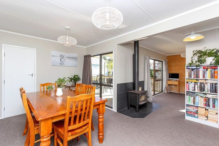 Photo of property in 9 Elgin Grove, Merrilands, New Plymouth, 4312