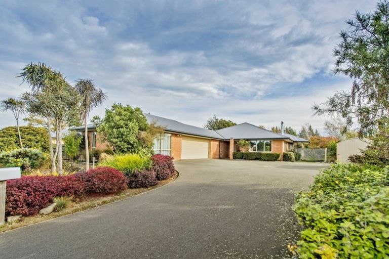 Photo of property in 6 Stanwood Grove, Darfield, 7510