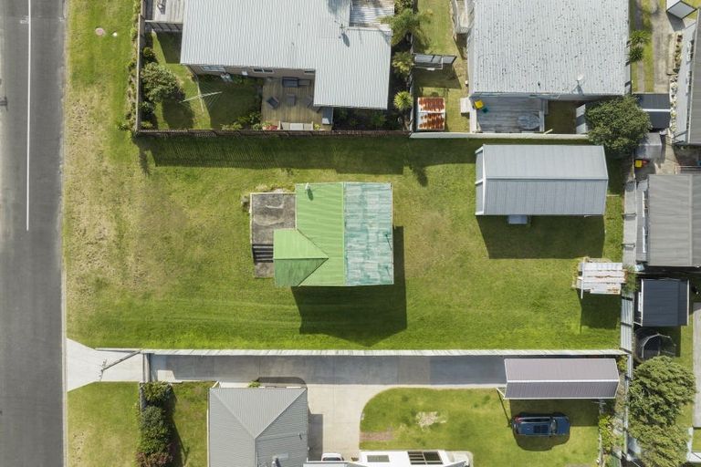 Photo of property in 207 Tamaki Road, Whangamata, 3620