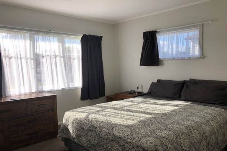 Photo of property in 2/75 Moore Street, Howick, Auckland, 2014