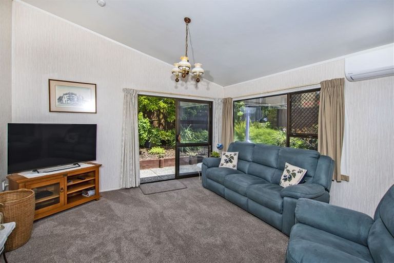 Photo of property in 2/68 Cairnfield Road, Otangarei, Whangarei, 0112