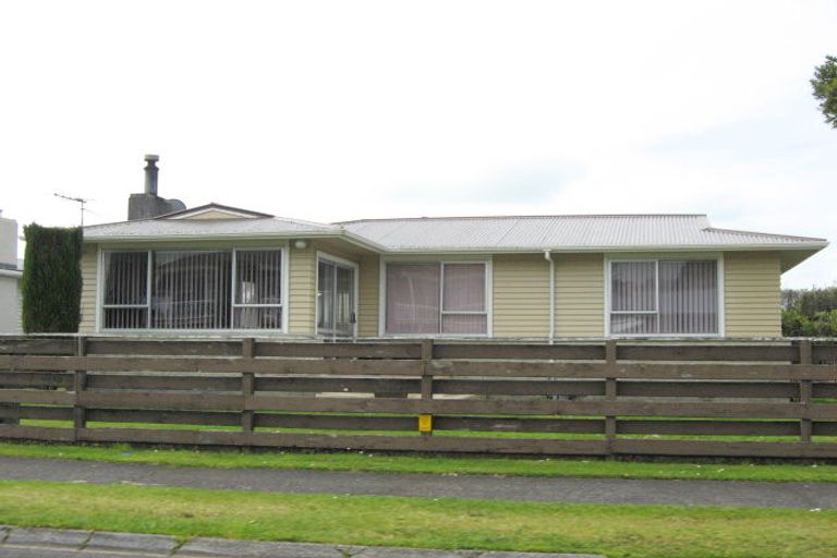 Photo of property in 4 Kauri Street, Inglewood, 4330