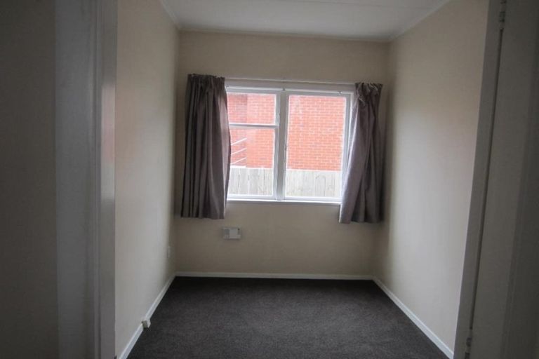 Photo of property in 28 Davidson Crescent, Tawa, Wellington, 5028