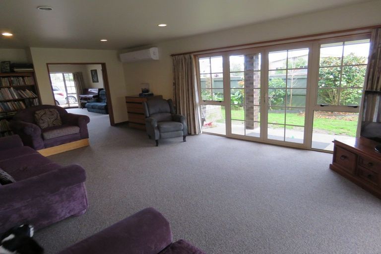 Photo of property in 21 Queen Street, Westport, 7825