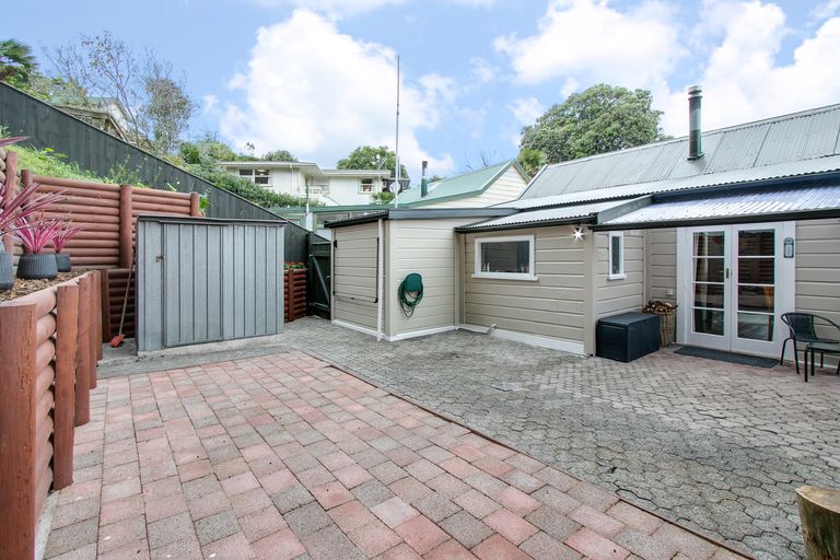 Photo of property in 85 Milton Road, Bluff Hill, Napier, 4110