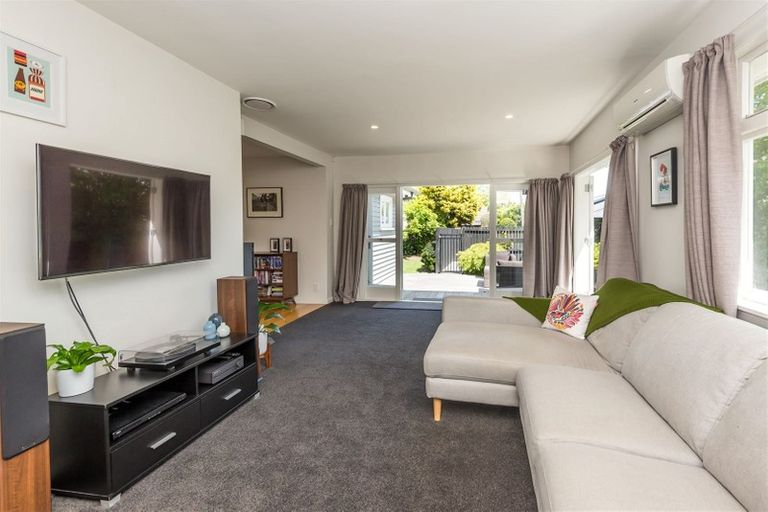 Photo of property in 98 Hamilton Avenue, Ilam, Christchurch, 8041