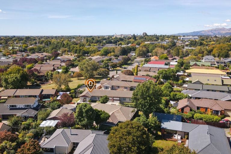 Photo of property in 2/21 Montclare Avenue, Ilam, Christchurch, 8041