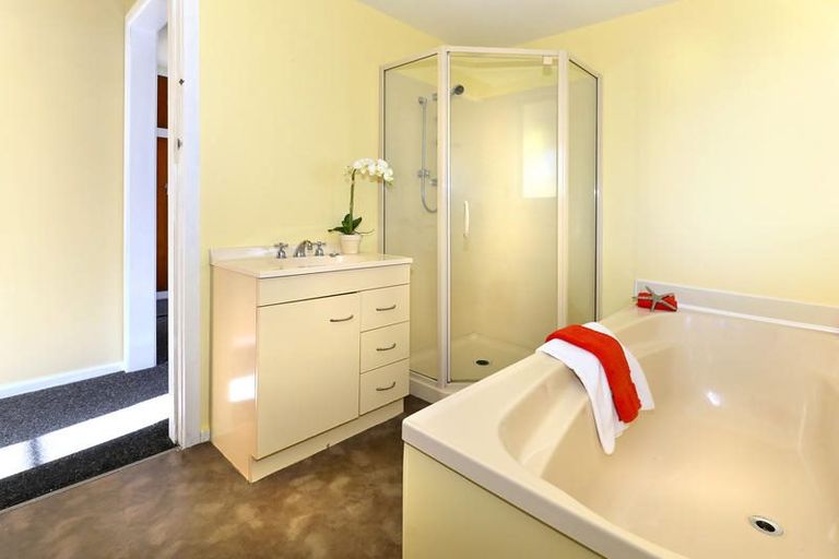 Photo of property in 36 Springs Road, Hornby, Christchurch, 8042