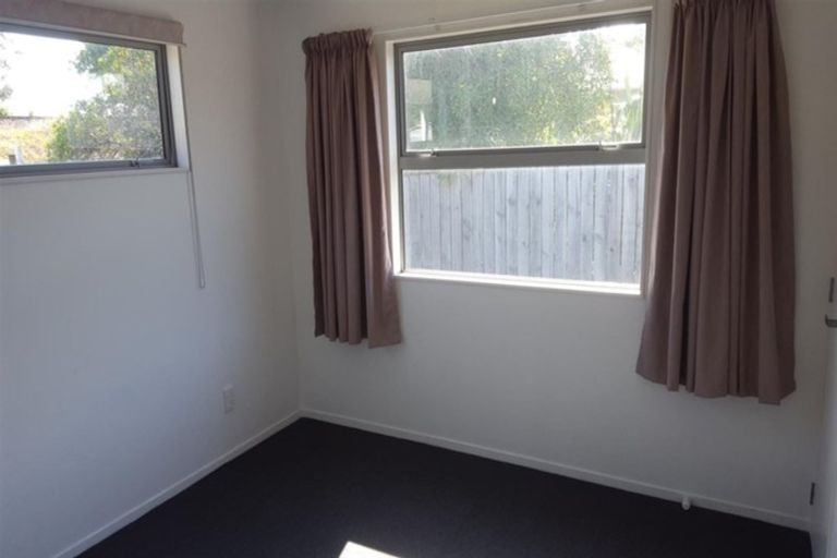 Photo of property in 5a Atiawa Street, Glen Avon, New Plymouth, 4312