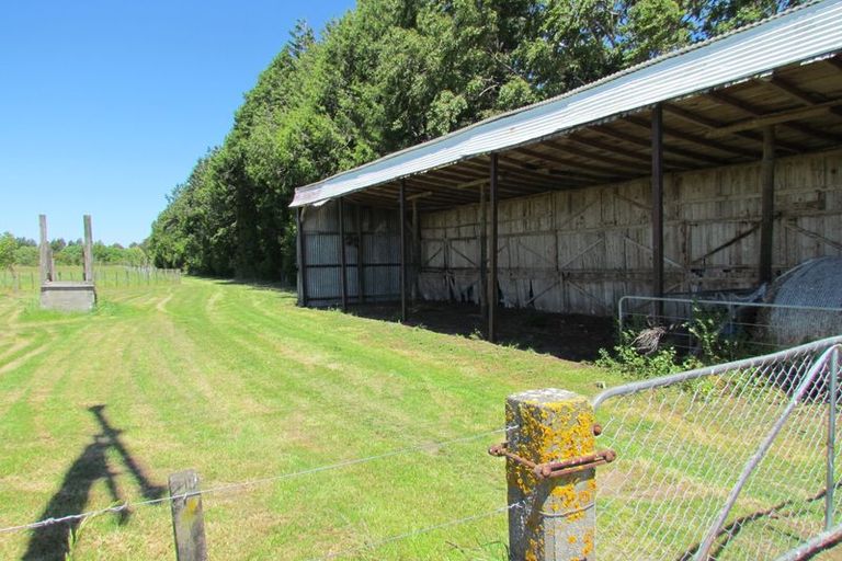 Photo of property in 344 Hughes Line, West Taratahi, Carterton, 5887