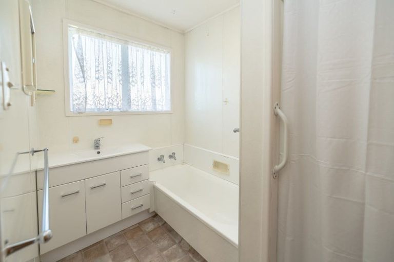 Photo of property in 2a Coddington Crescent, Masterton, 5810