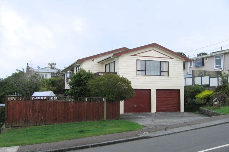 Photo of property in 1 Trebann Street, Paparangi, Wellington, 6037
