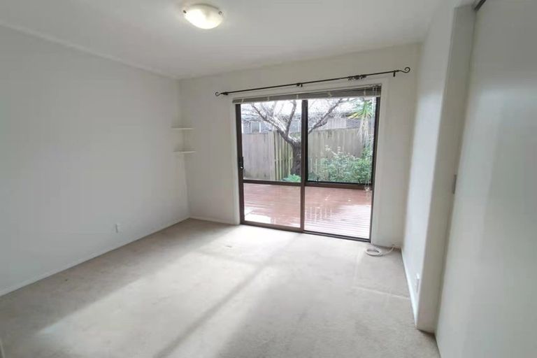 Photo of property in 69 Stanniland Street, Sunnyhills, Auckland, 2010