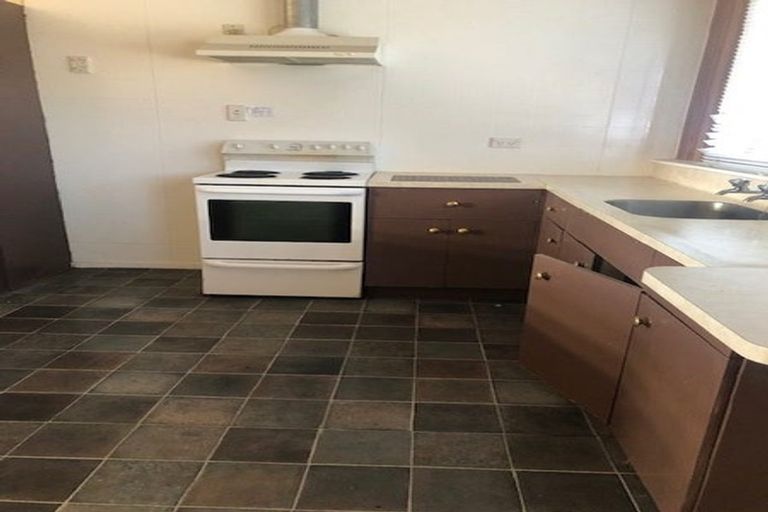 Photo of property in 31 Avenue Road, Foxton, 4814