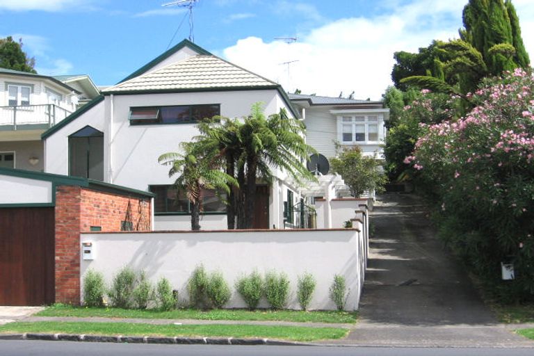 Photo of property in 25a Hillsborough Road, Hillsborough, Auckland, 1042