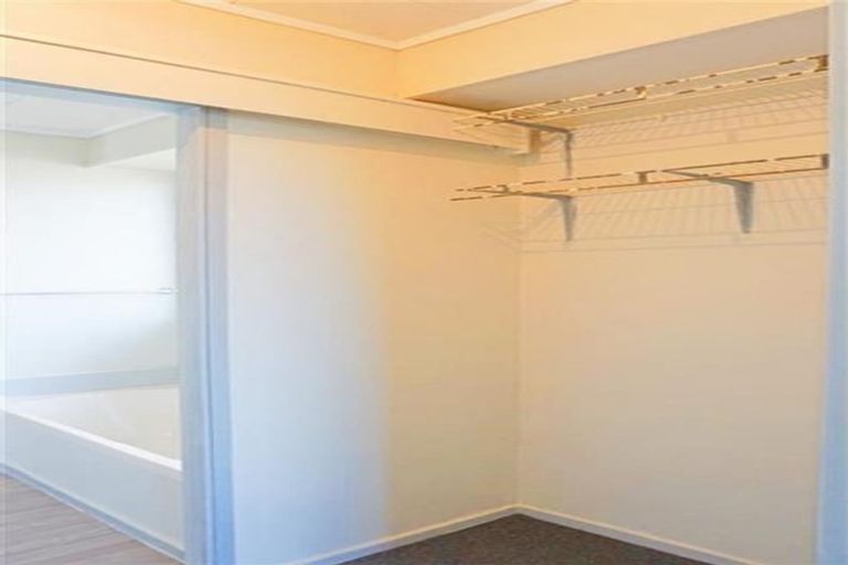 Photo of property in 3 Justamere Place, Weymouth, Auckland, 2103