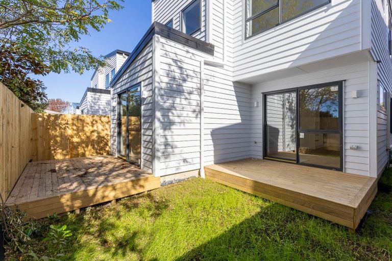 Photo of property in 6d Kaweka Street, New Lynn, Auckland, 0600