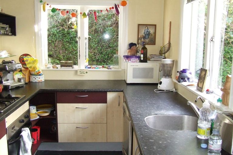 Photo of property in 36 Holloway Road, Aro Valley, Wellington, 6021