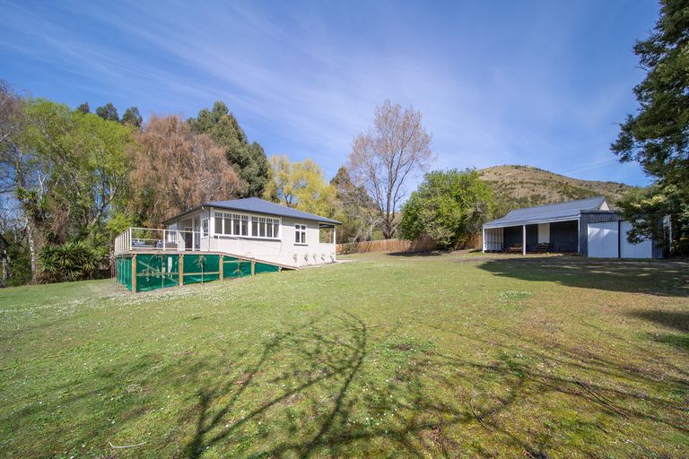 Photo of property in 5689 Ettrick-raes Junction Road, Millers Flat, Roxburgh, 9572