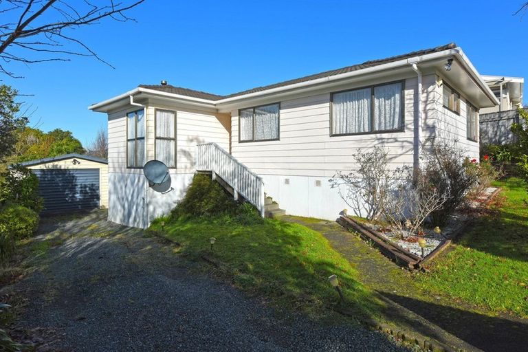 Photo of property in 2 Gainsborough Grove, Belmont, Lower Hutt, 5010