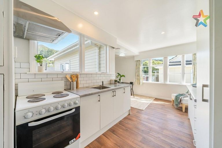 Photo of property in 2/101 Wilkie Crescent, Naenae, Lower Hutt, 5011