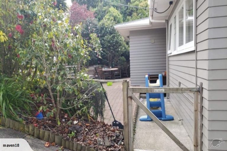 Photo of property in 88 Chivalry Road, Glenfield, Auckland, 0629