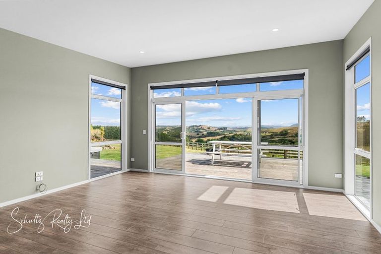 Photo of property in 918 Oneriri Road, Kaiwaka, 0573