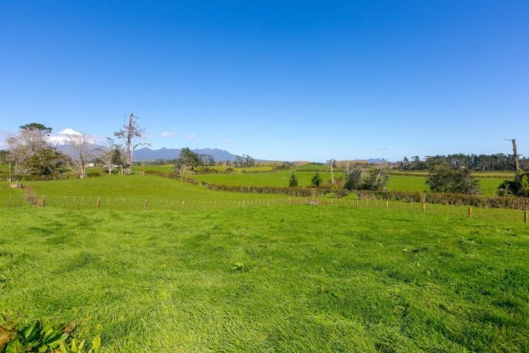 Photo of property in 930 Upland Road, Egmont Village, New Plymouth, 4372