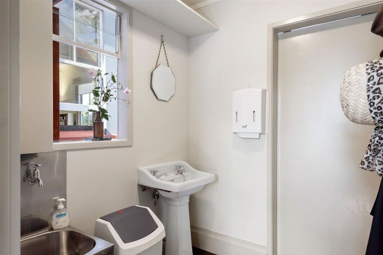 Photo of property in 58 Calliope Road, Stanley Point, Auckland, 0624