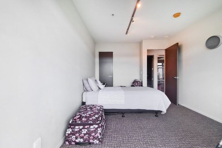Photo of property in Revolucion Apartments, 206e/28 Torrens Terrace, Mount Cook, Wellington, 6011