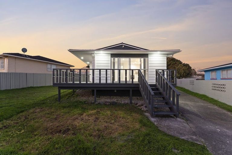 Photo of property in 68 Finlayson Avenue, Clendon Park, Auckland, 2103